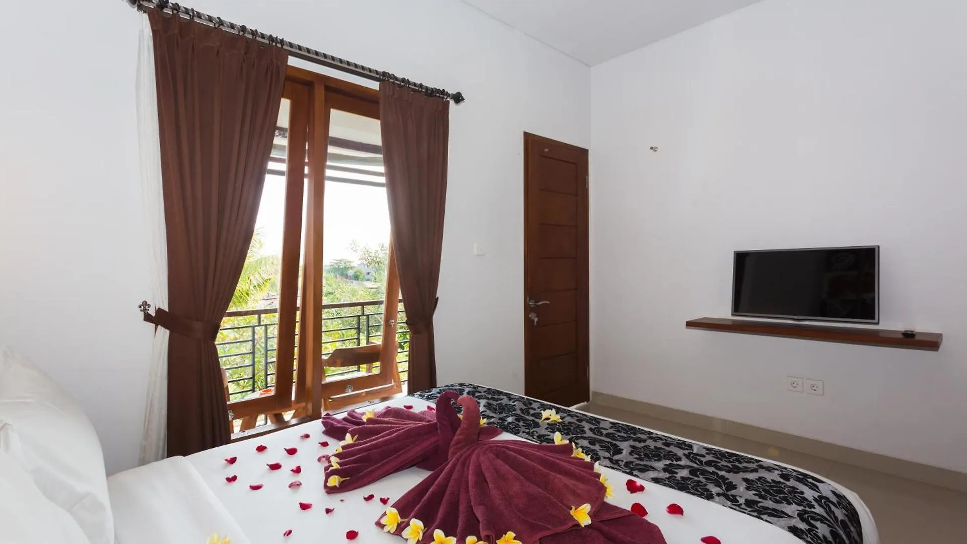 Kubu Bali Suite Seminyak Керобокан 3*,