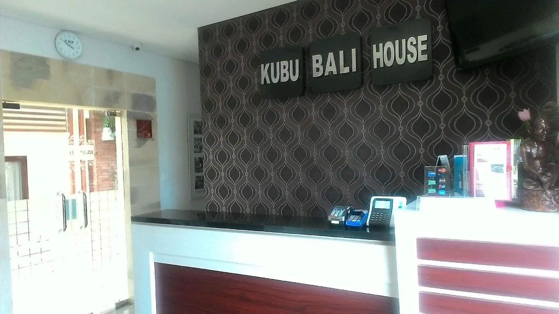 Kubu Bali Suite Seminyak Керобокан 3*,