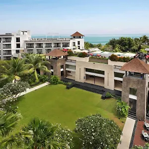 Курортный комплекс Pullman Bali, Легиан